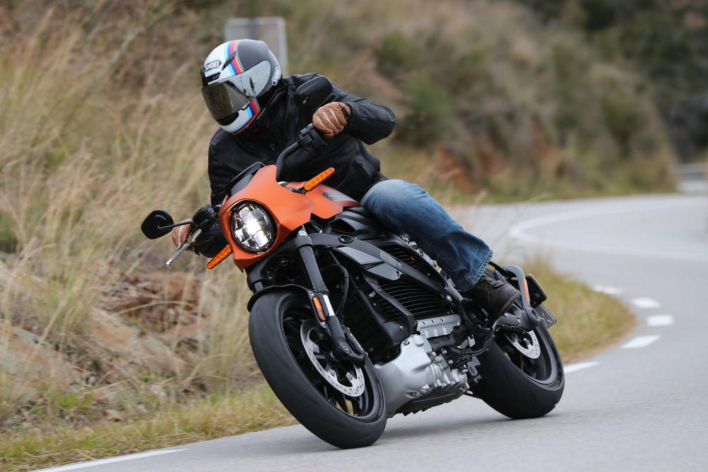 Agile : aucune autre Harley ne tourne aussi vite dans les virages.